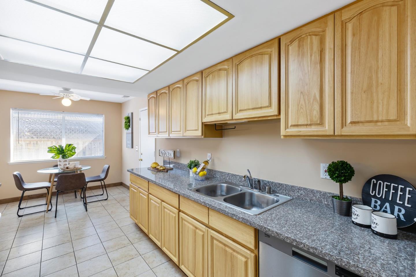 5052 Selinda LN