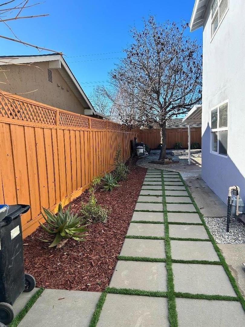3293 Todd WAY