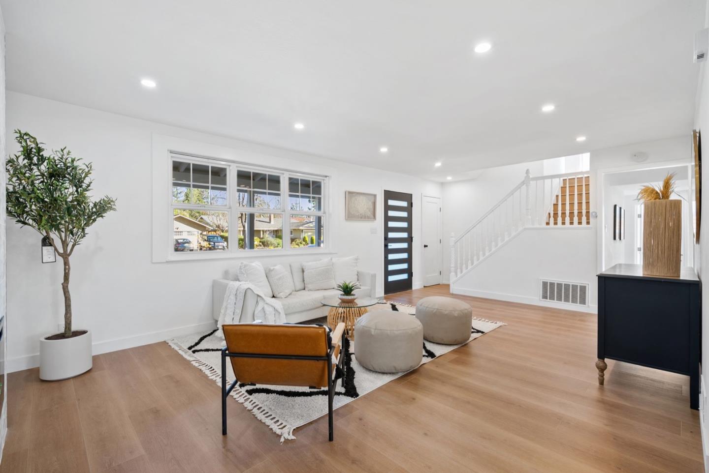 3293 Todd WAY