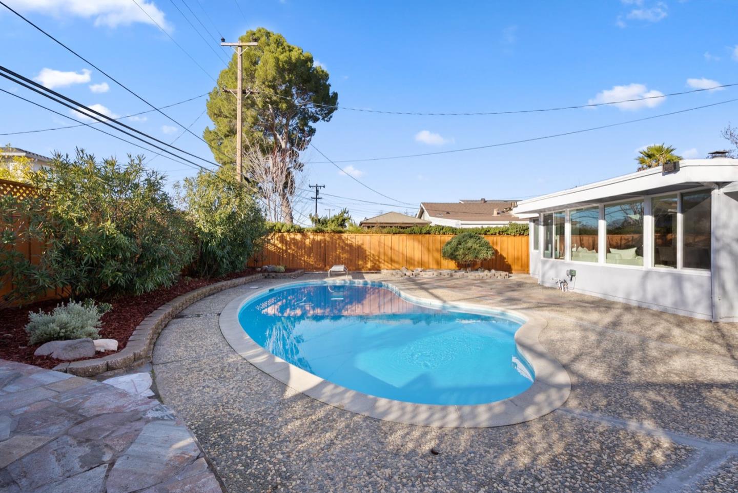3293 Todd WAY