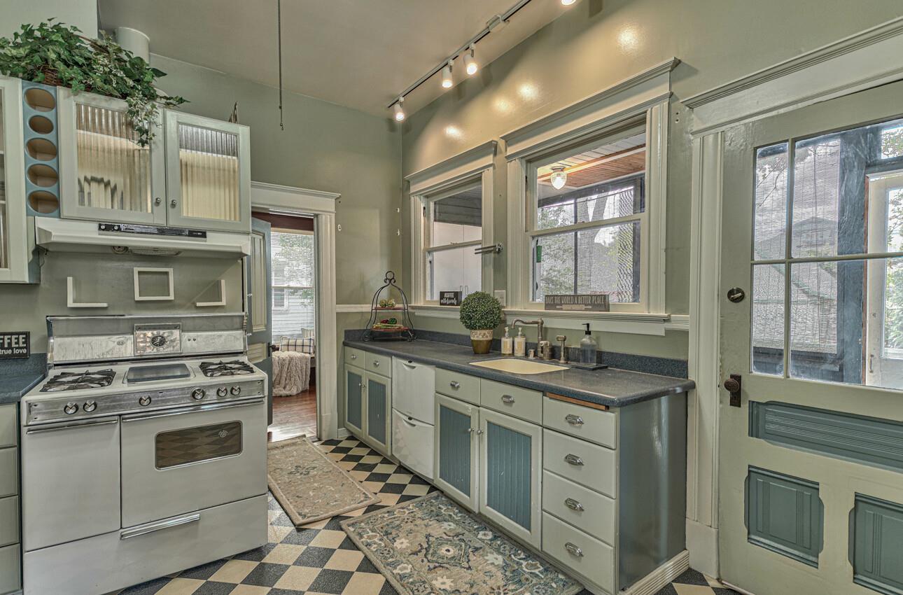 333 N 7th ST