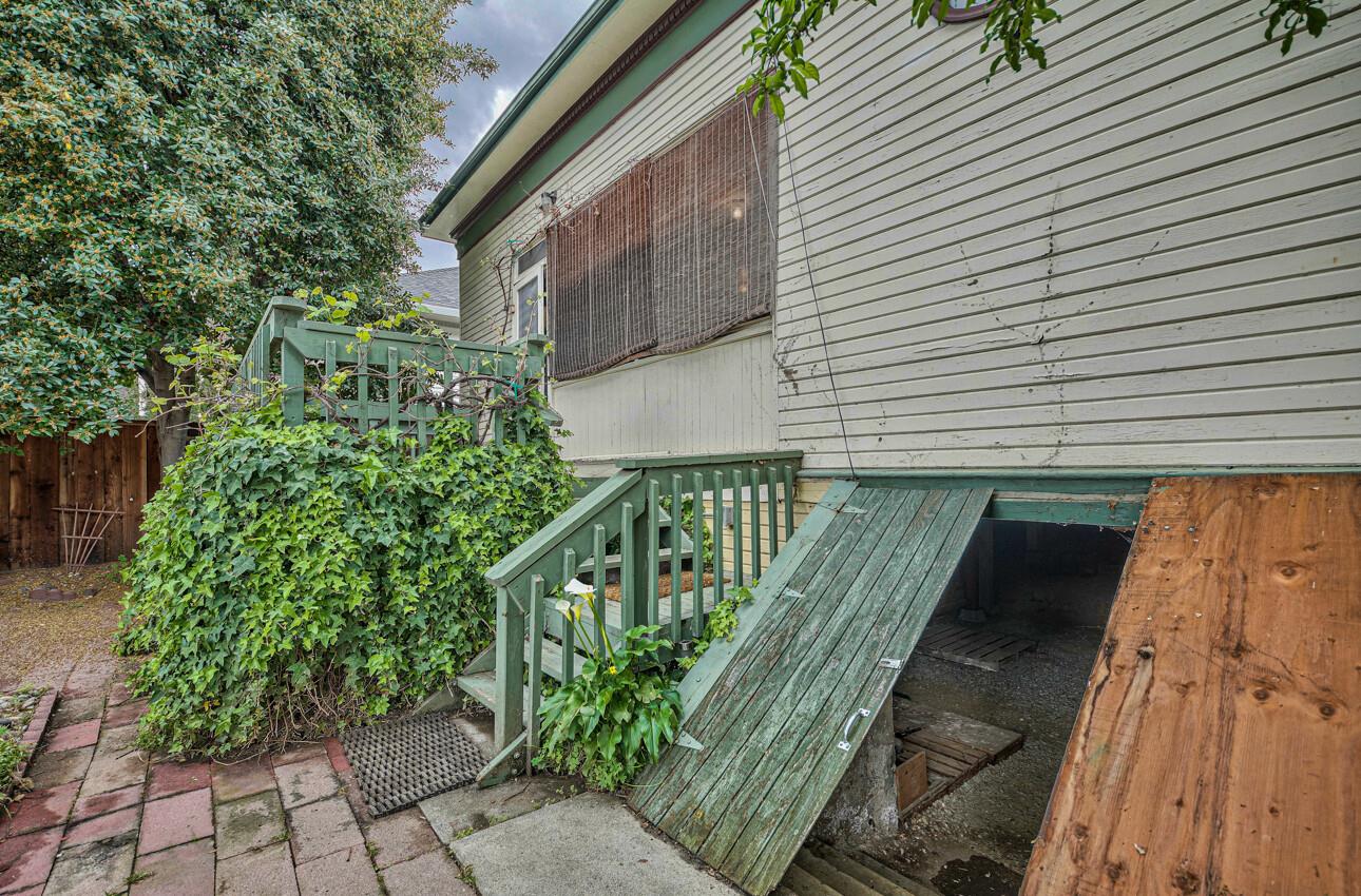 333 N 7th ST