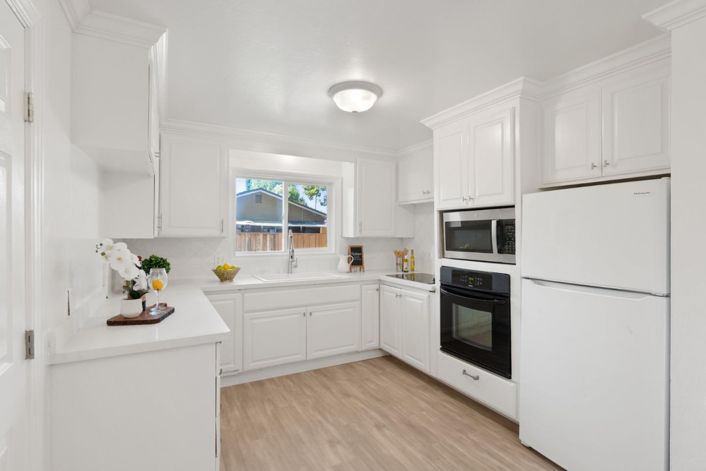 3574 Cherry AVE