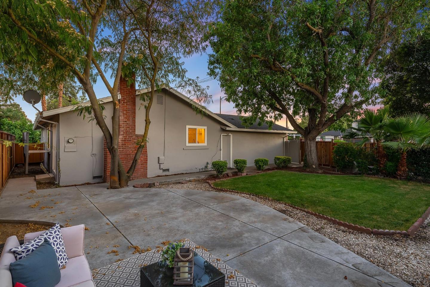 3574 Cherry AVE