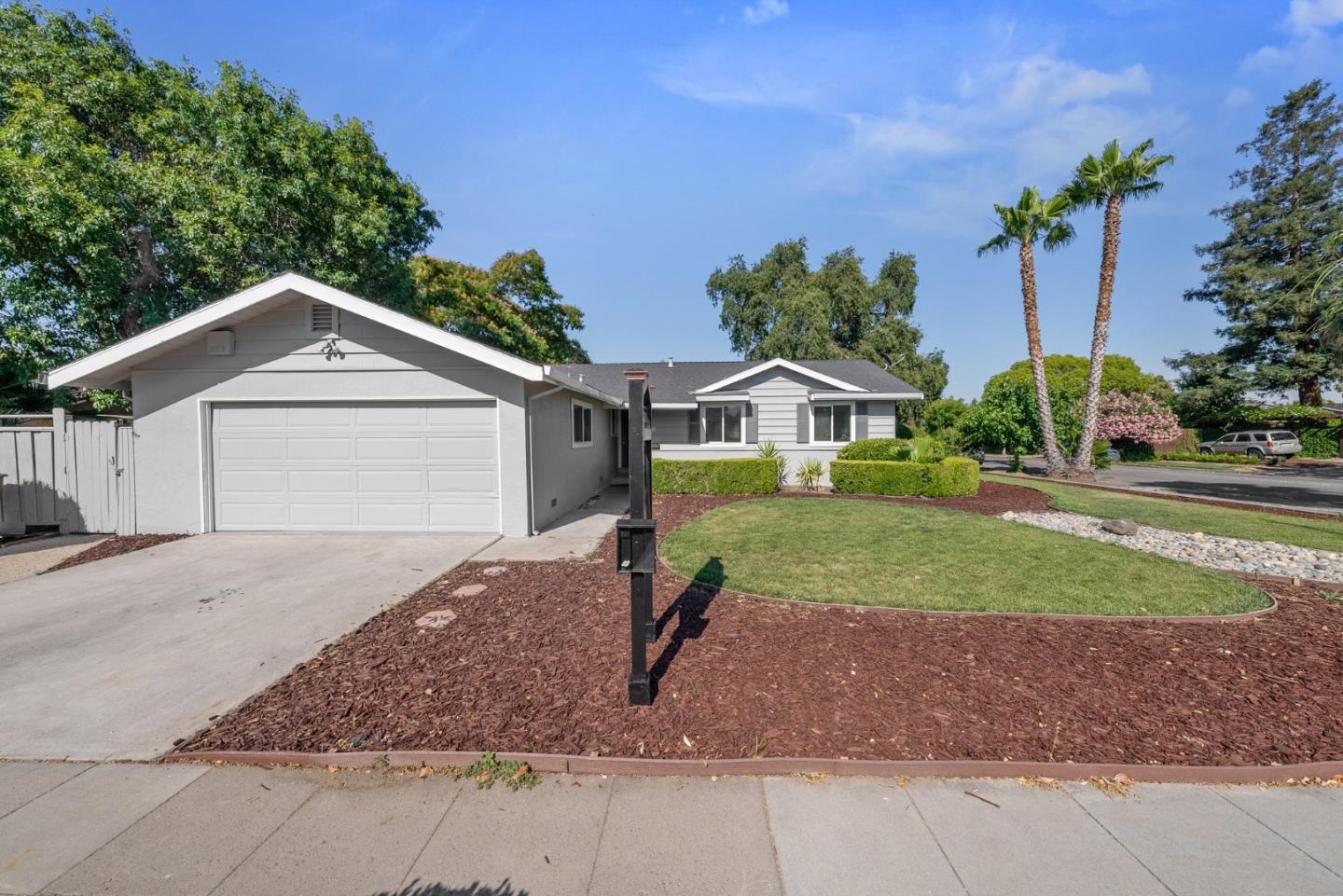 3574 Cherry AVE