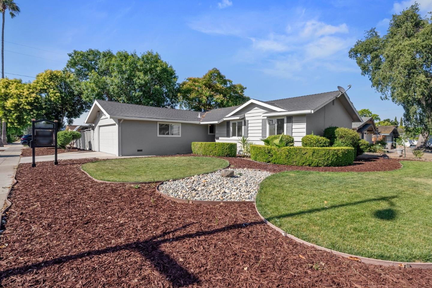 3574 Cherry AVE