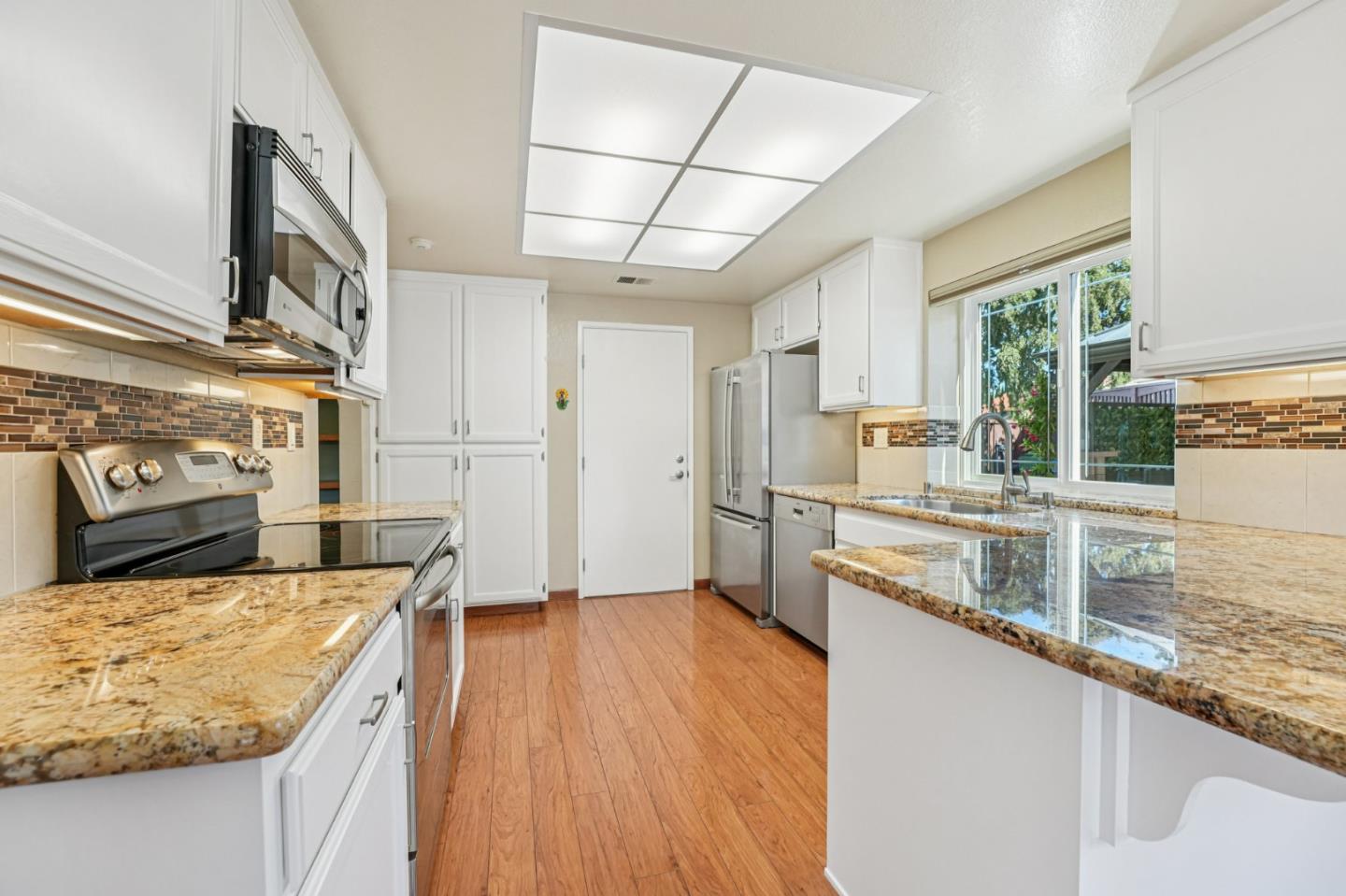 2930 Silverland Court