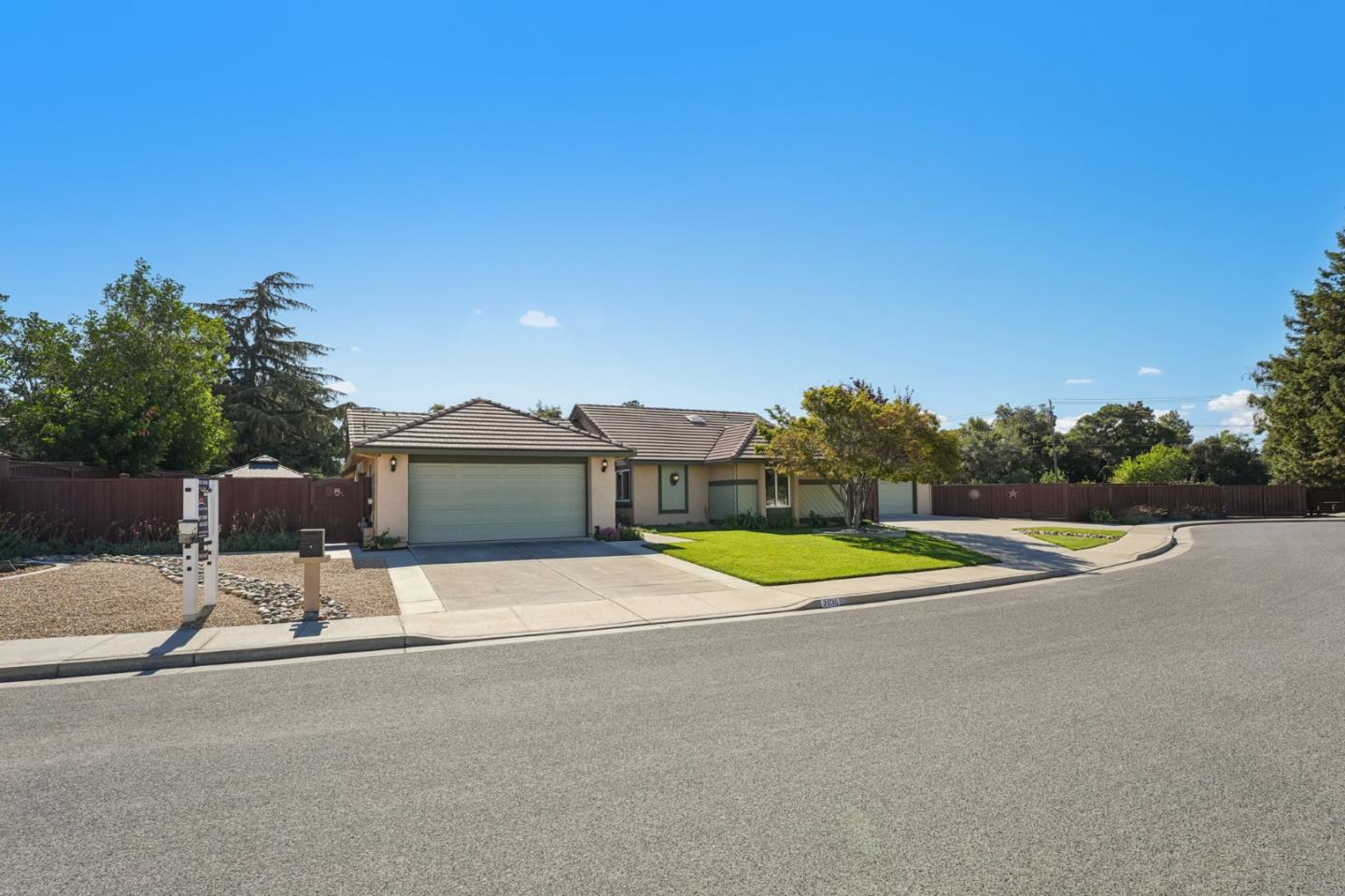 2930 Silverland Court