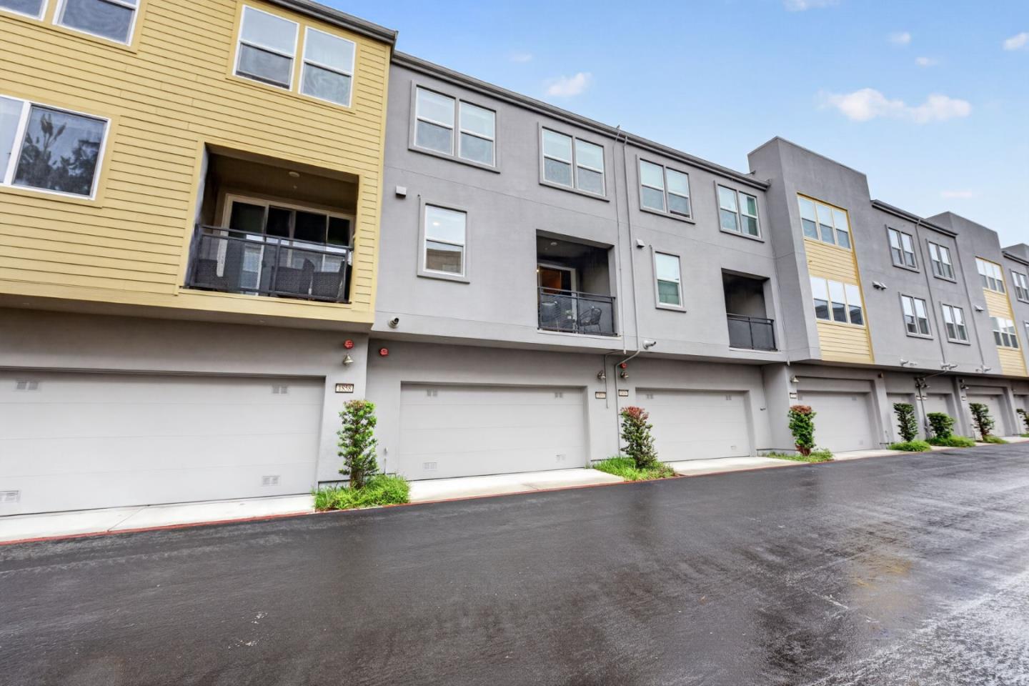 1860 Midnight Circle