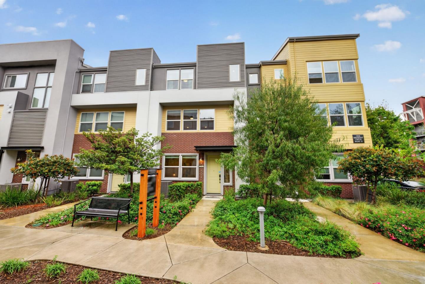 1860 Midnight Circle