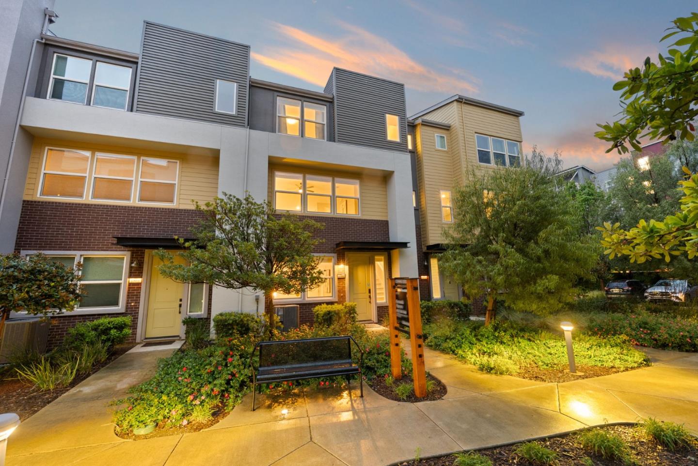 1860 Midnight Circle