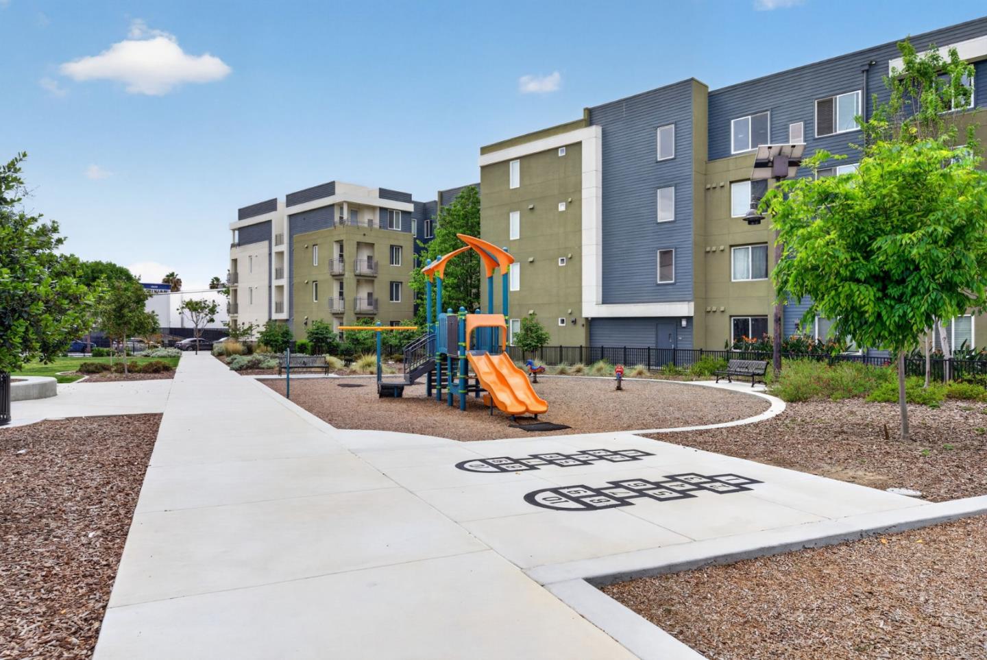 1860 Midnight Circle