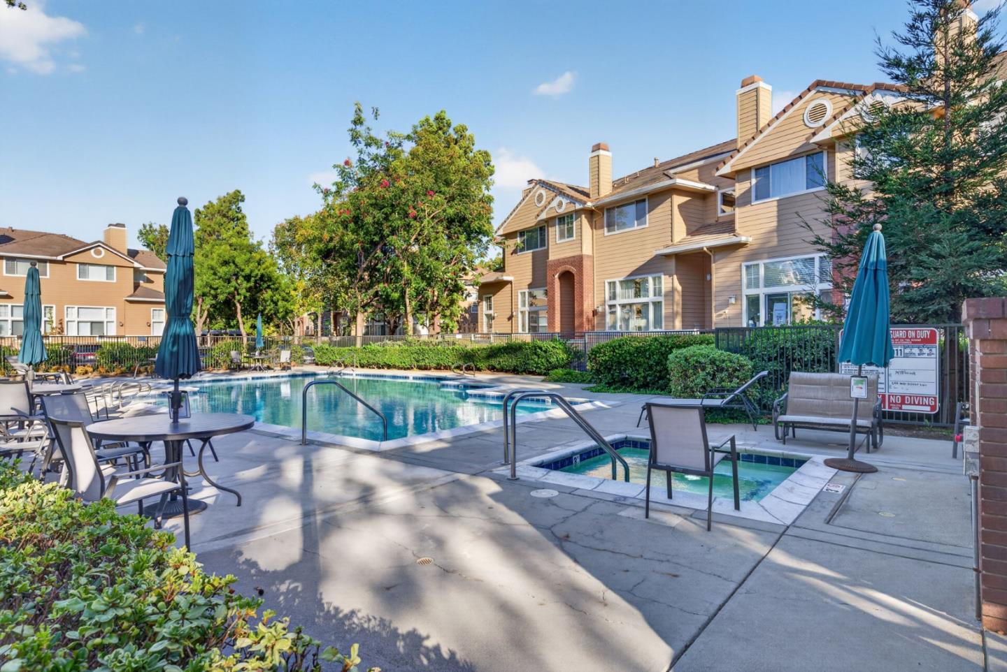 493 Mill River LN