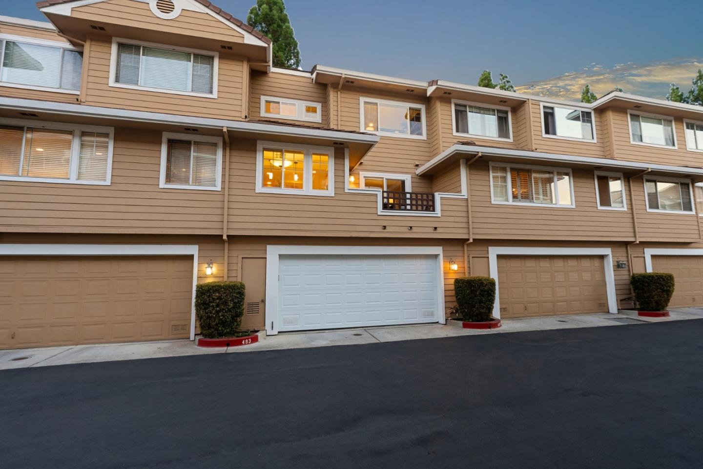 493 Mill River LN