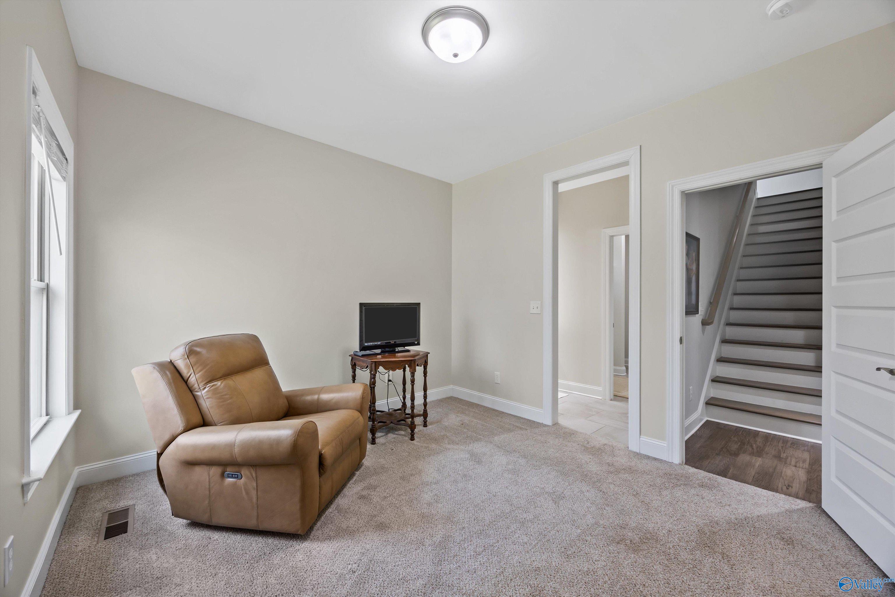 10 Natures Loop Road SE