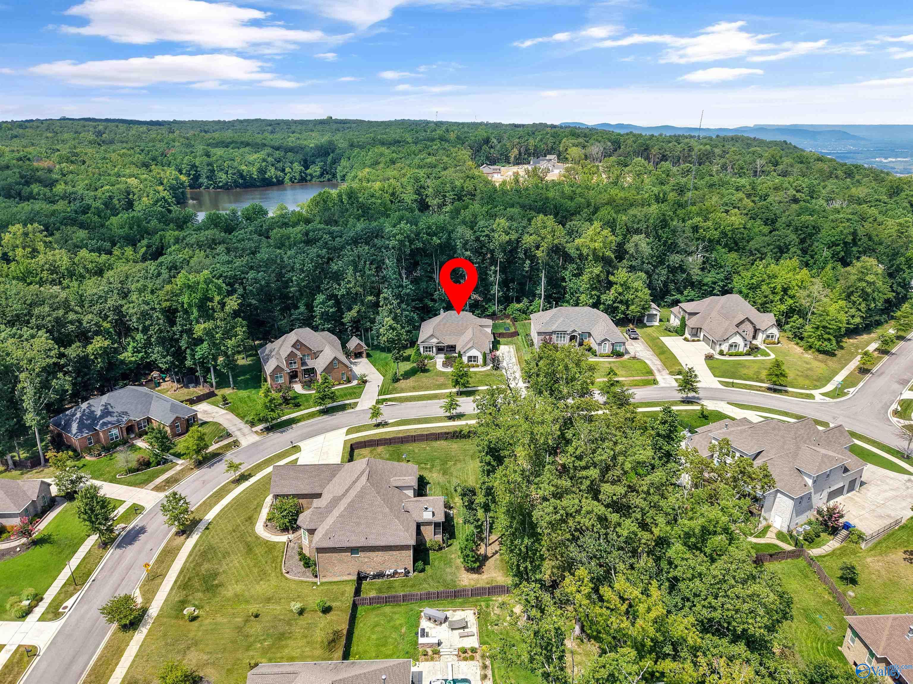 10 Natures Loop Road SE