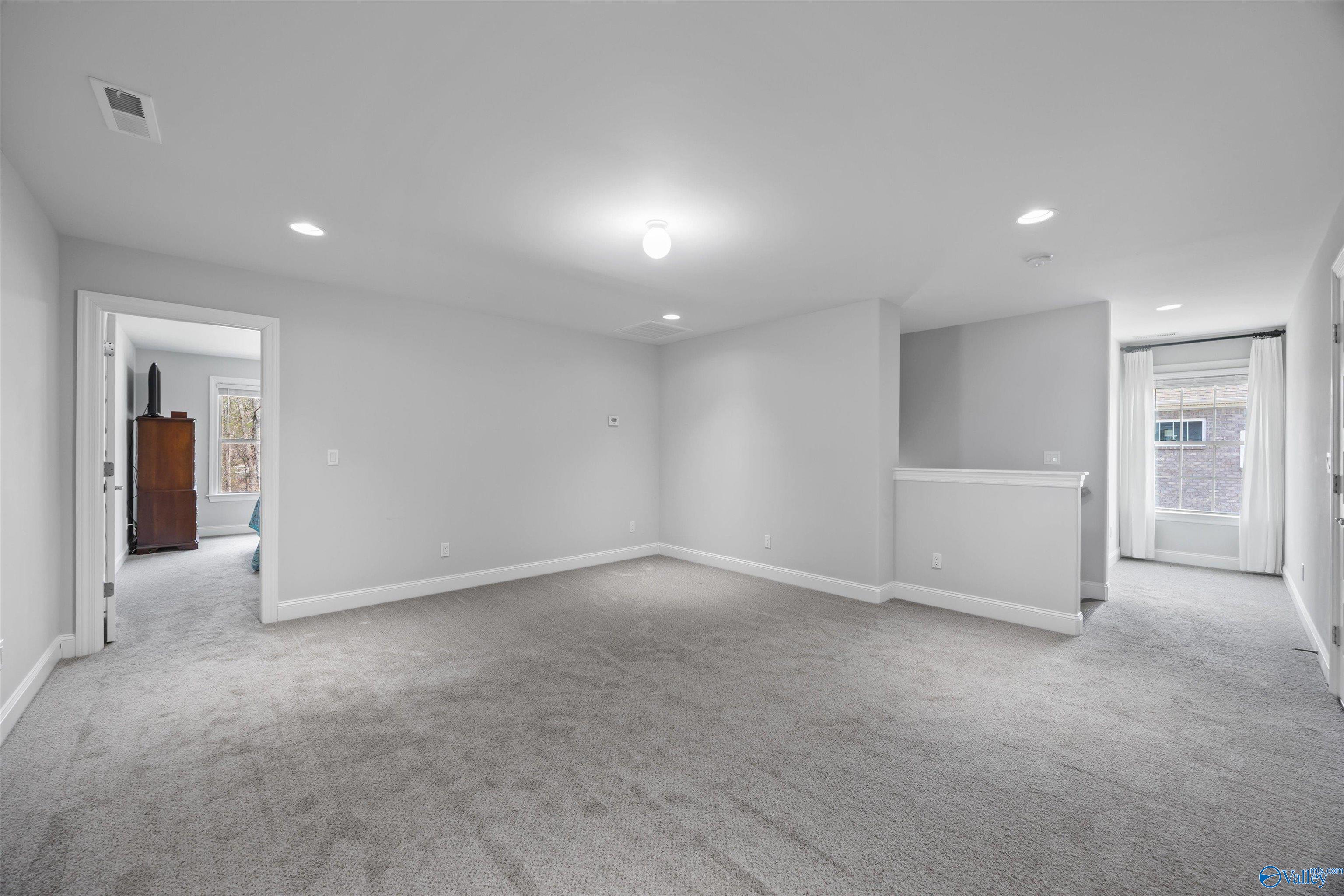 10 Natures Loop Road SE