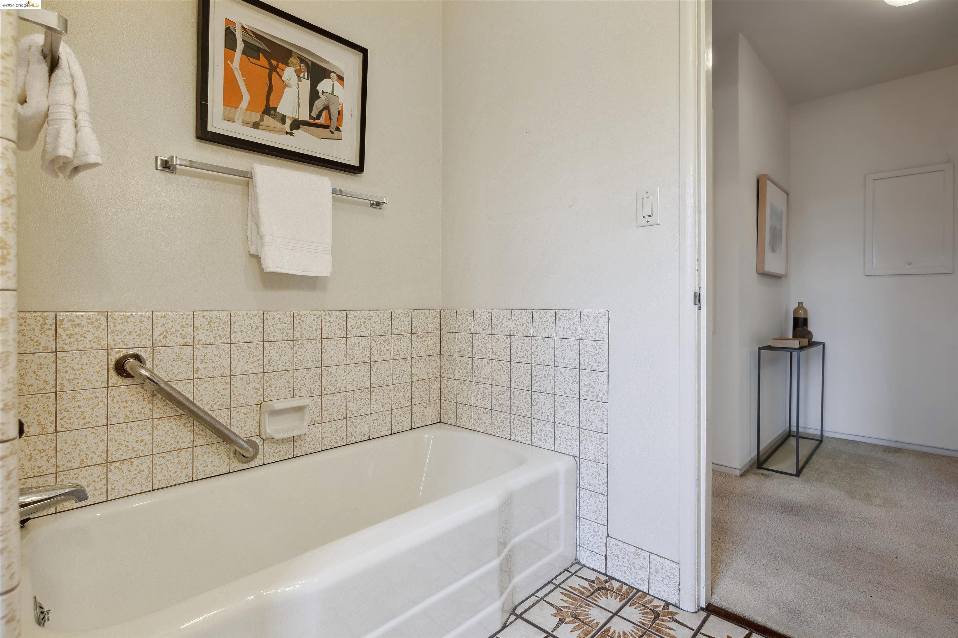 568 Dolores Ave