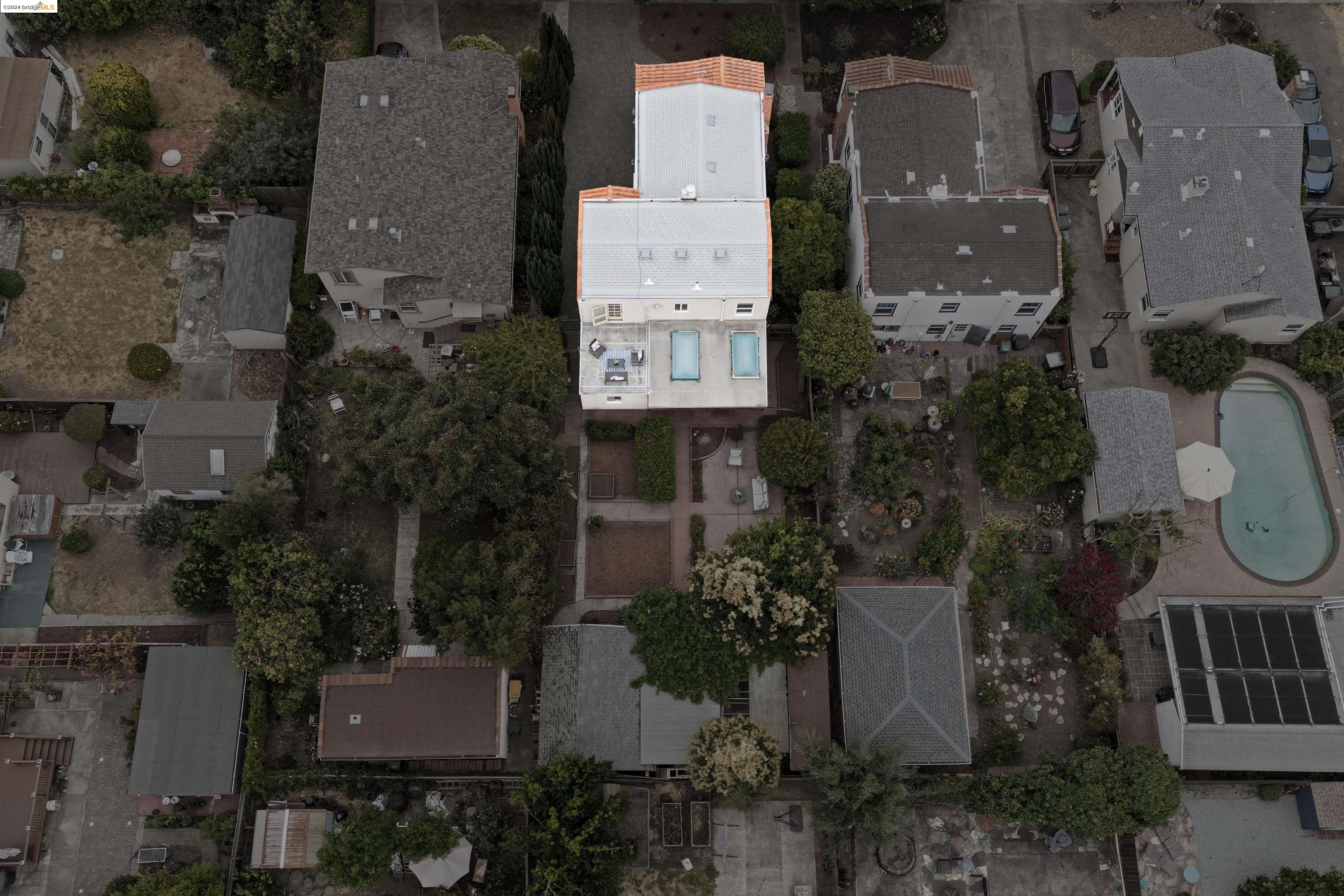 568 Dolores Ave