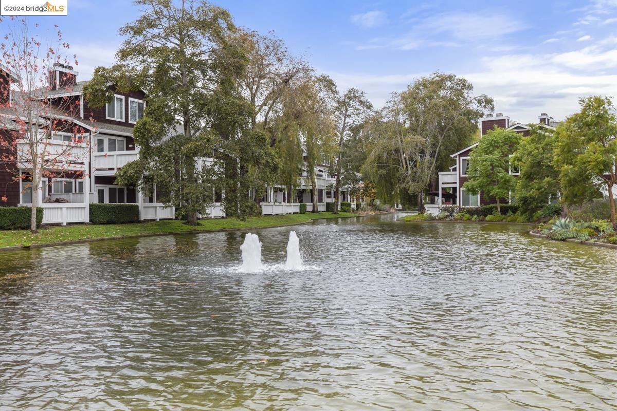 94 Bayside Ct
