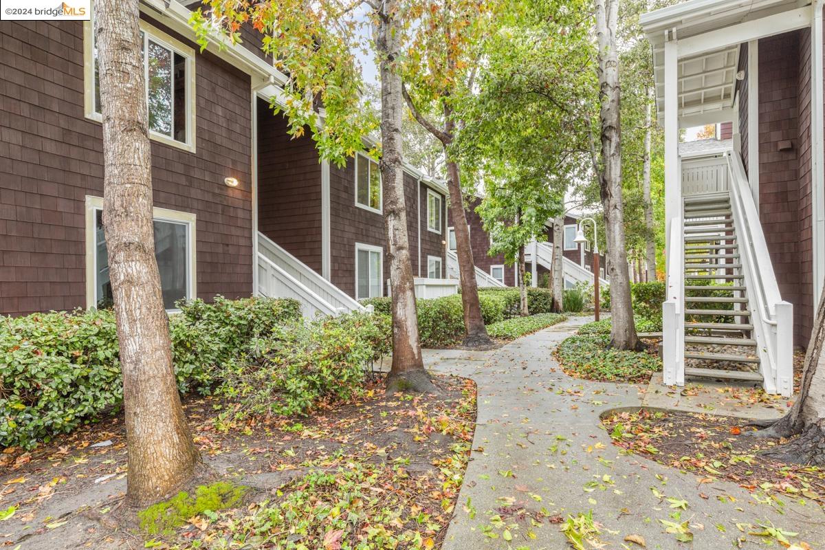 94 Bayside Ct