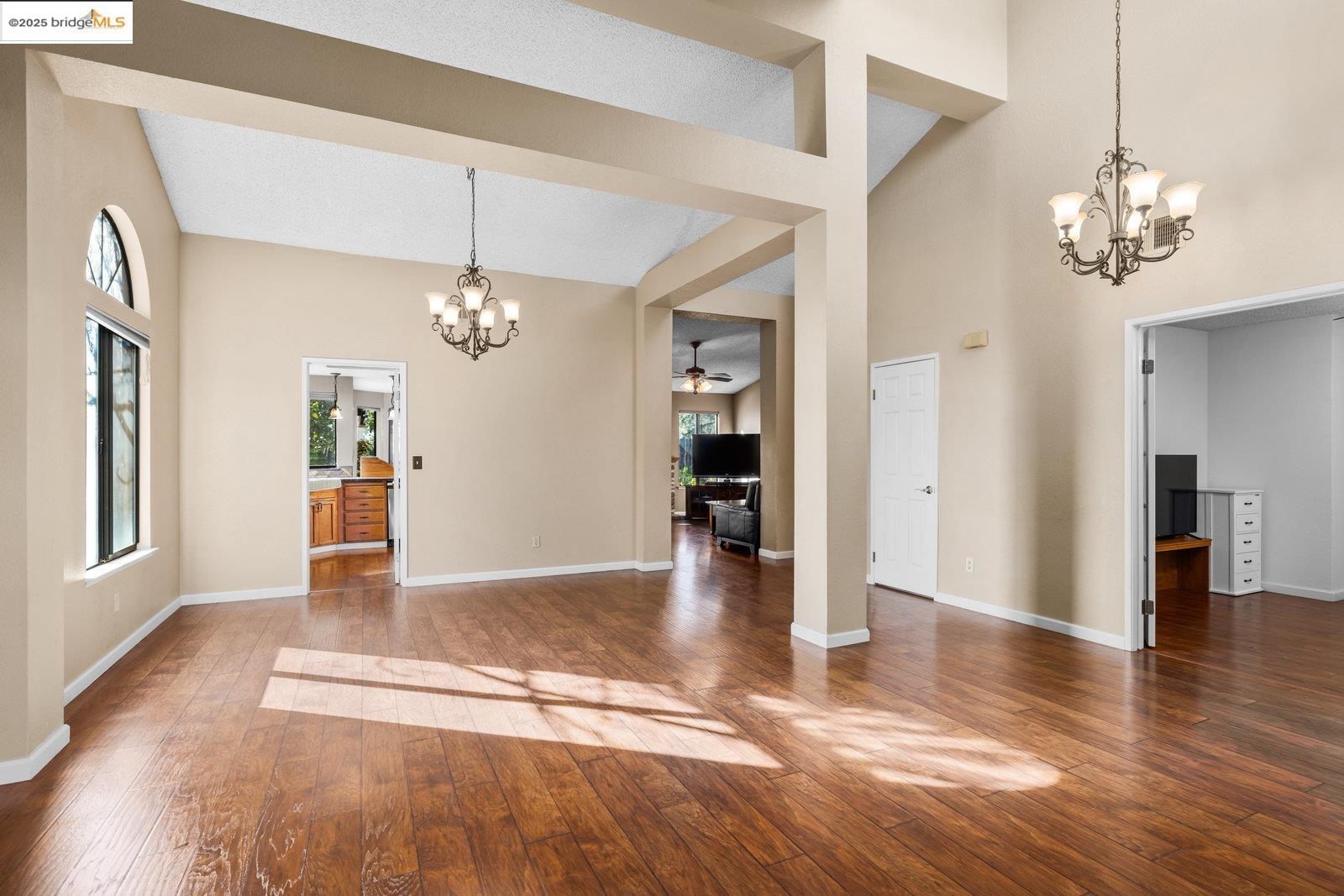 2920 Bellflower Dr