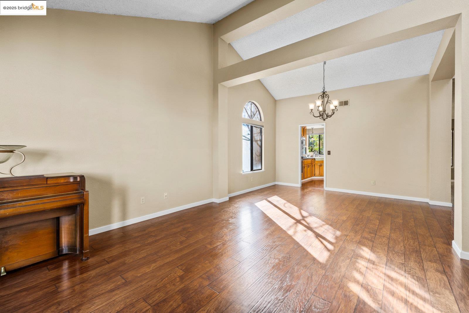 2920 Bellflower Dr