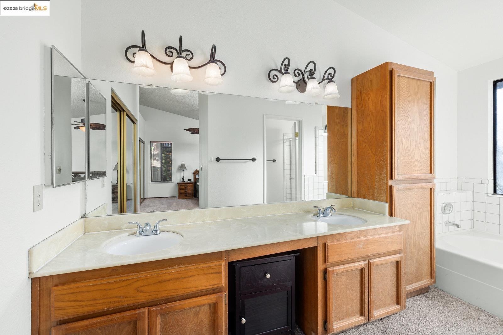 2920 Bellflower Dr
