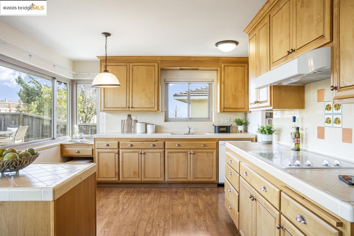 2436 Harborview Dr