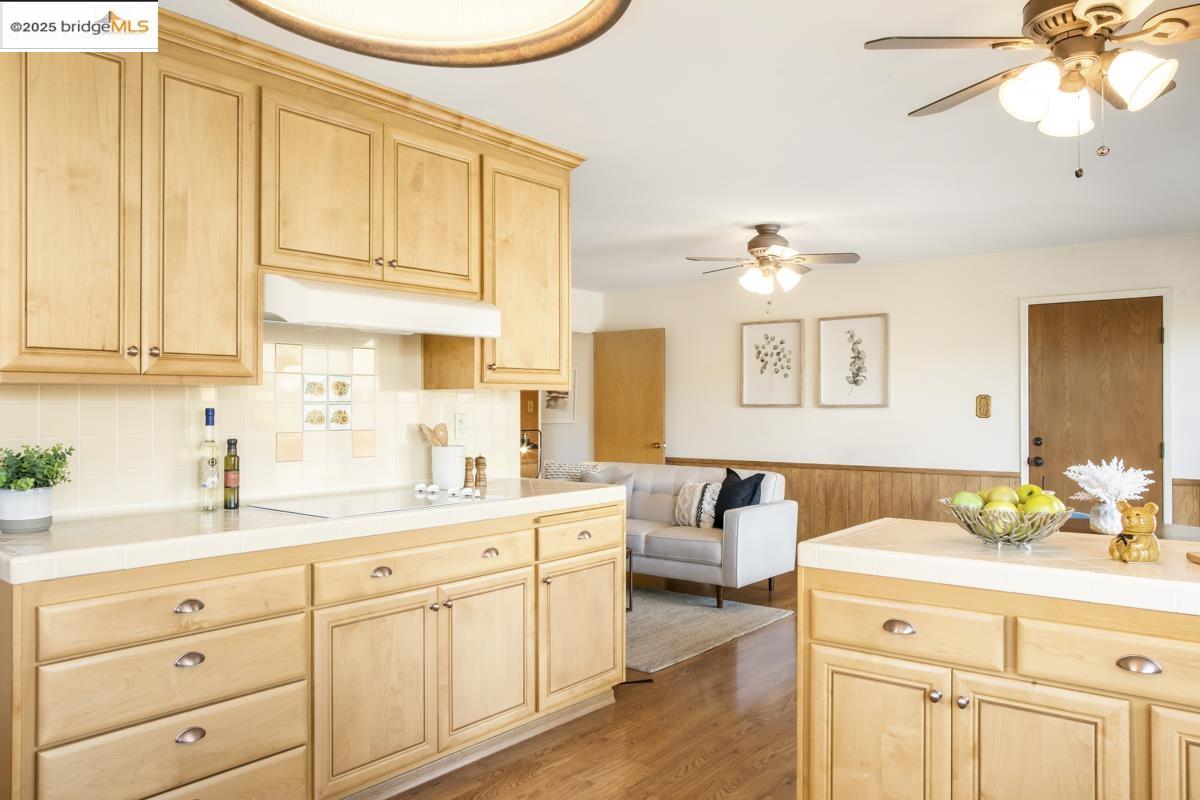 2436 Harborview Dr