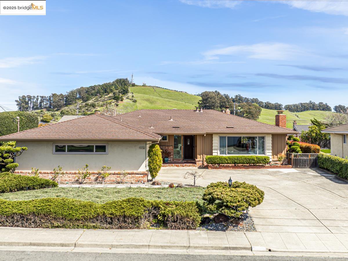2436 Harborview Dr