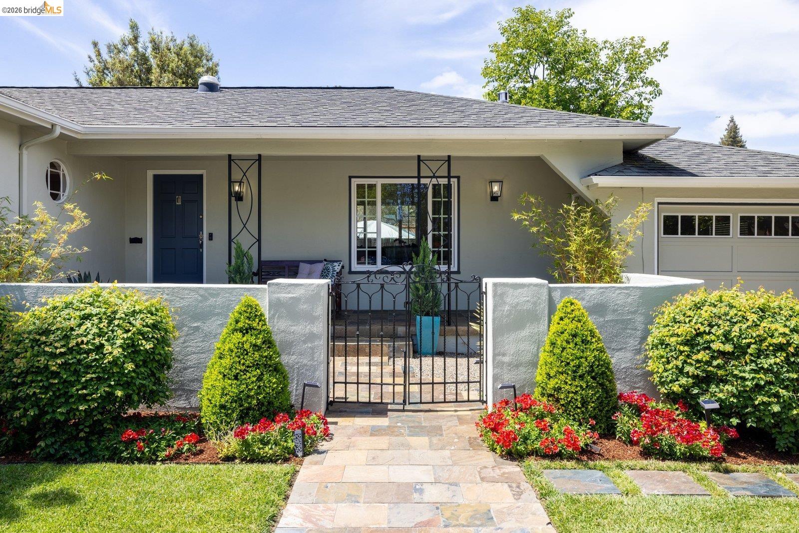 965 Ramona Way