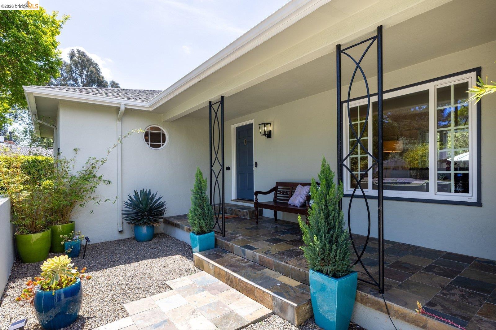 965 Ramona Way