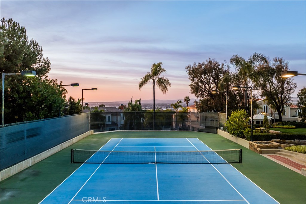 5080 E Copa De Oro Drive