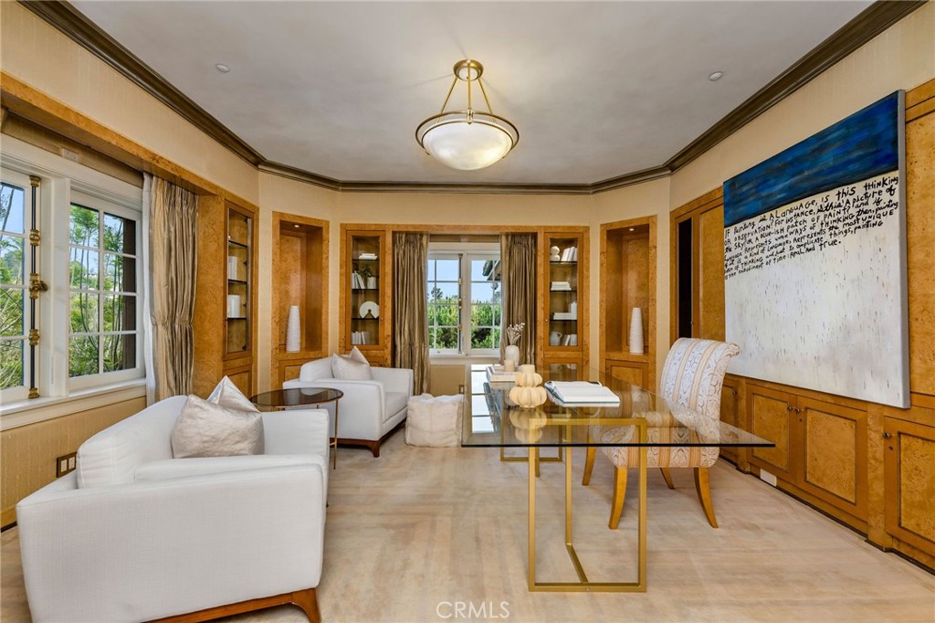 1129 Via Mirabel