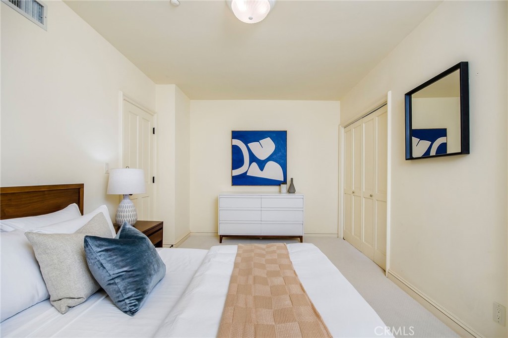 1129 Via Mirabel