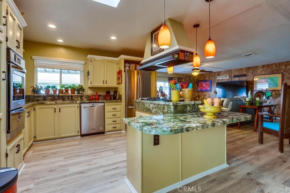 1486 Puritan Way