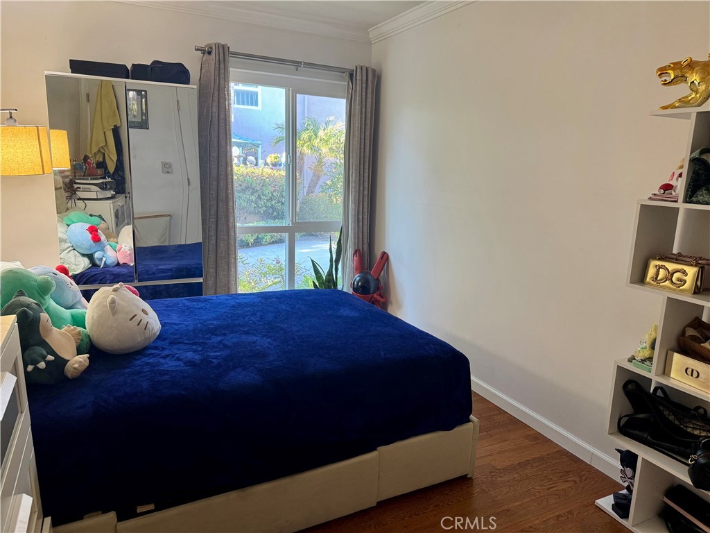 3210 Merrill 23