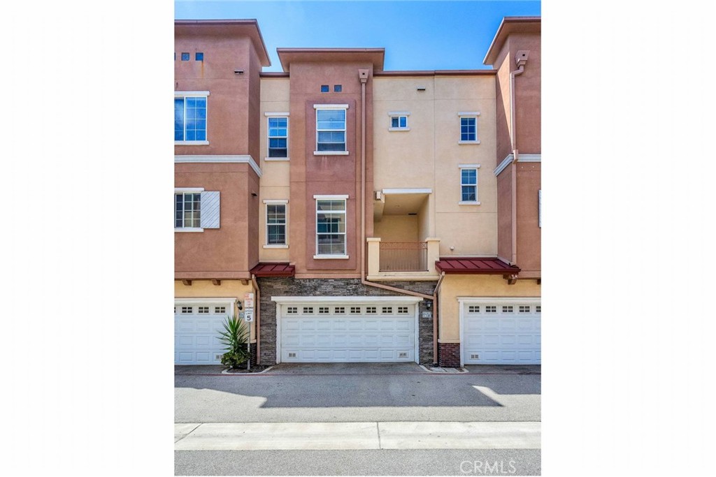 13639 Foster 3
