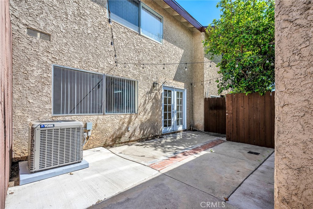 13701 Hubbard Street 18