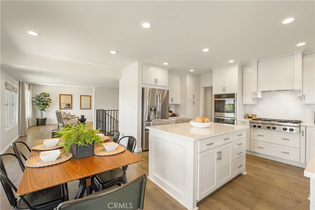 29411 N Enrose