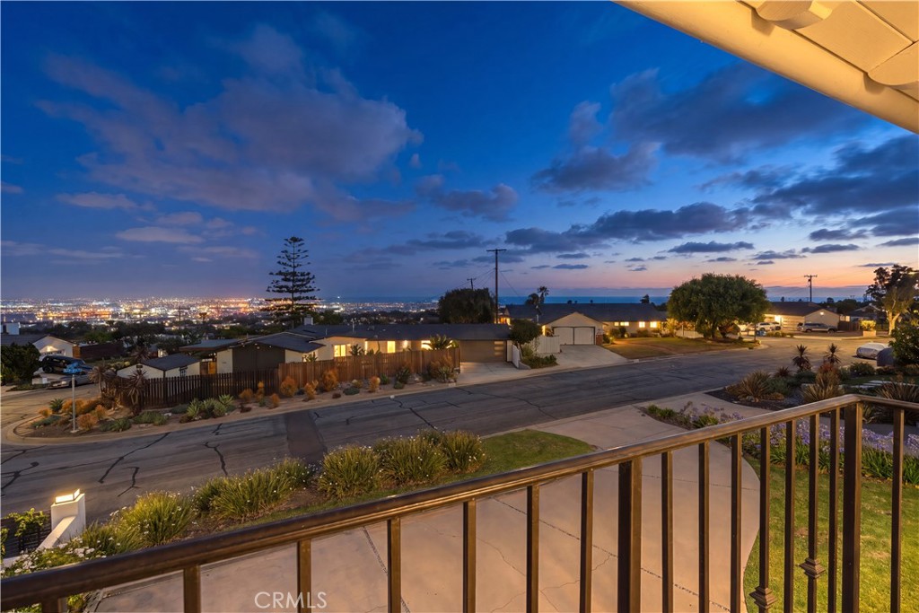29411 N Enrose