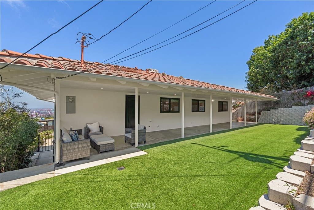 29411 N Enrose
