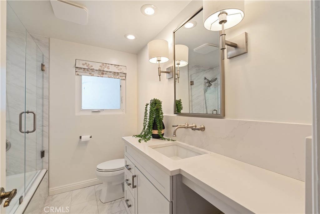 29411 N Enrose