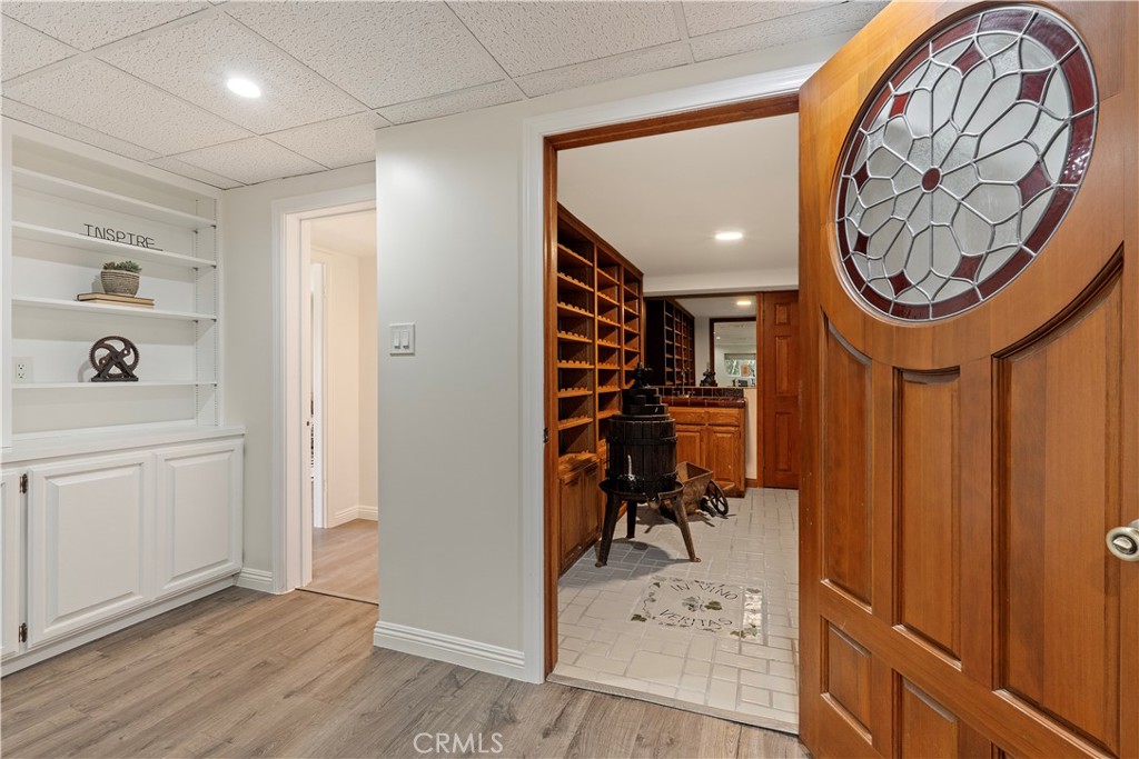 29411 N Enrose