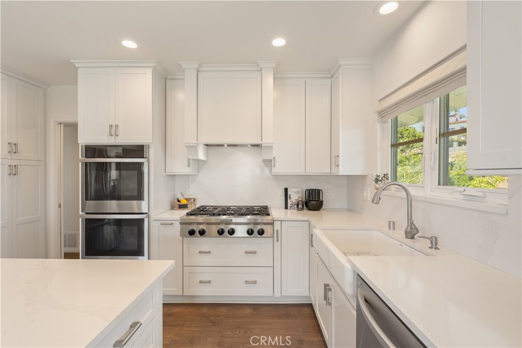 29411 N Enrose