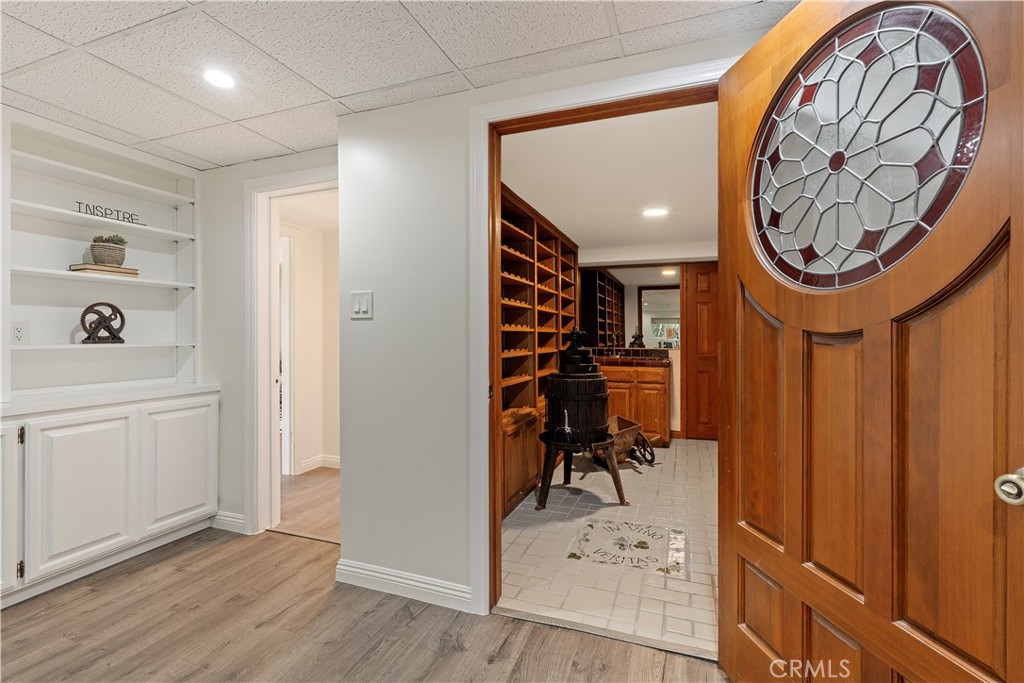 29411 N Enrose