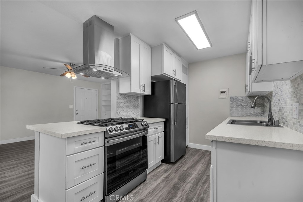 2341 Palos Verdes Drive W 4