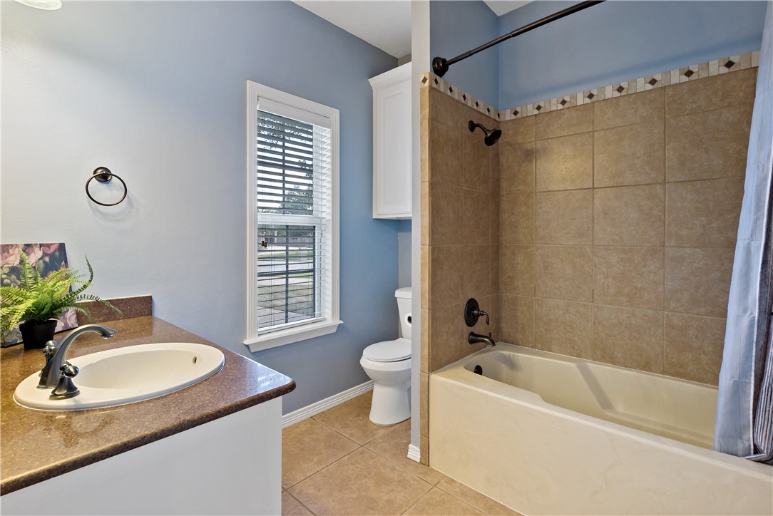 3703 Park Crest Drive