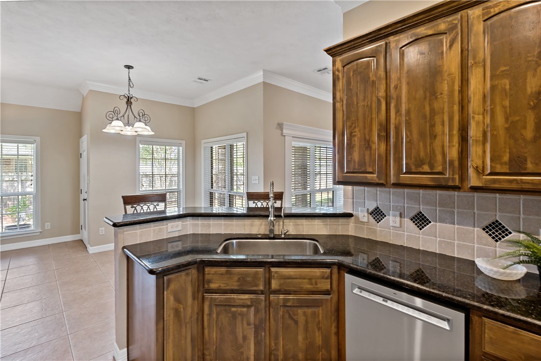 3703 Park Crest Drive